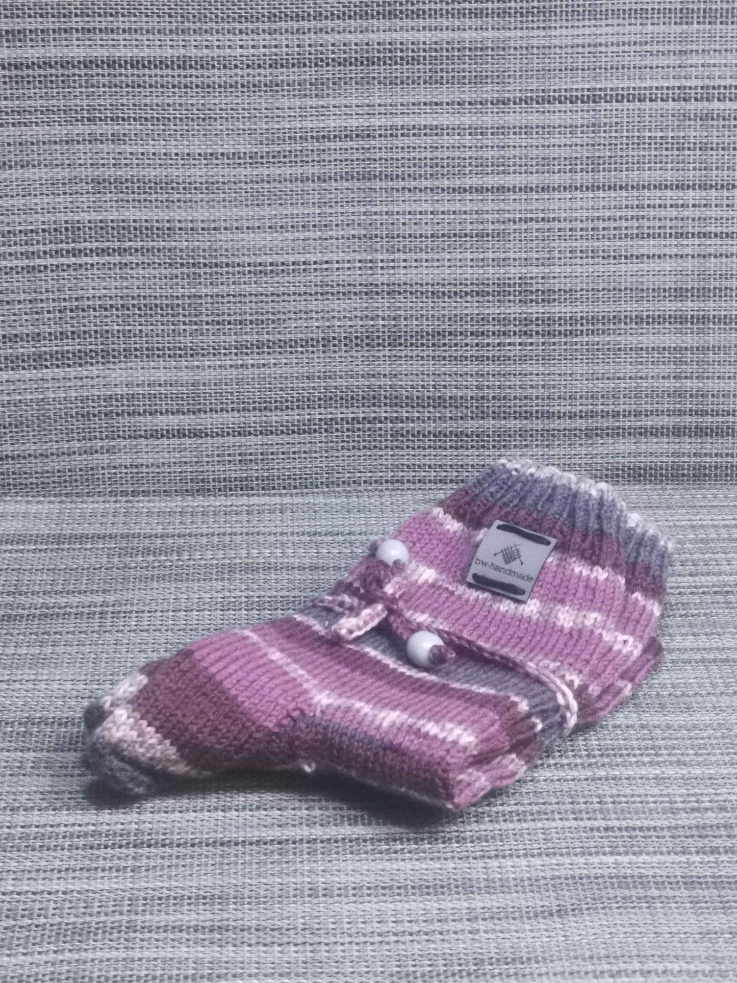 Handgestrickte Socken in Weinrot und Grau, Größe 39/40