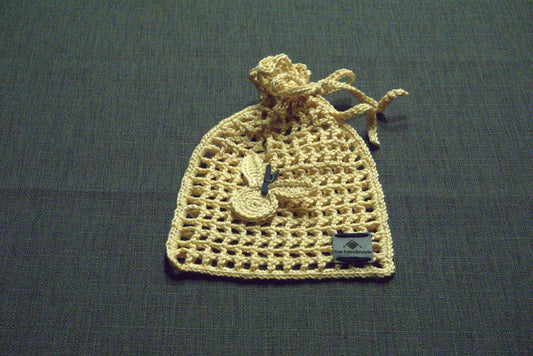 Gehäkeltes Oster-Säckchen in Apricot, Größe 14x18 cm, 100% Baumwolle, handgefertigt von bw-handmade, ideal für Ostergeschenke und kreative Deko