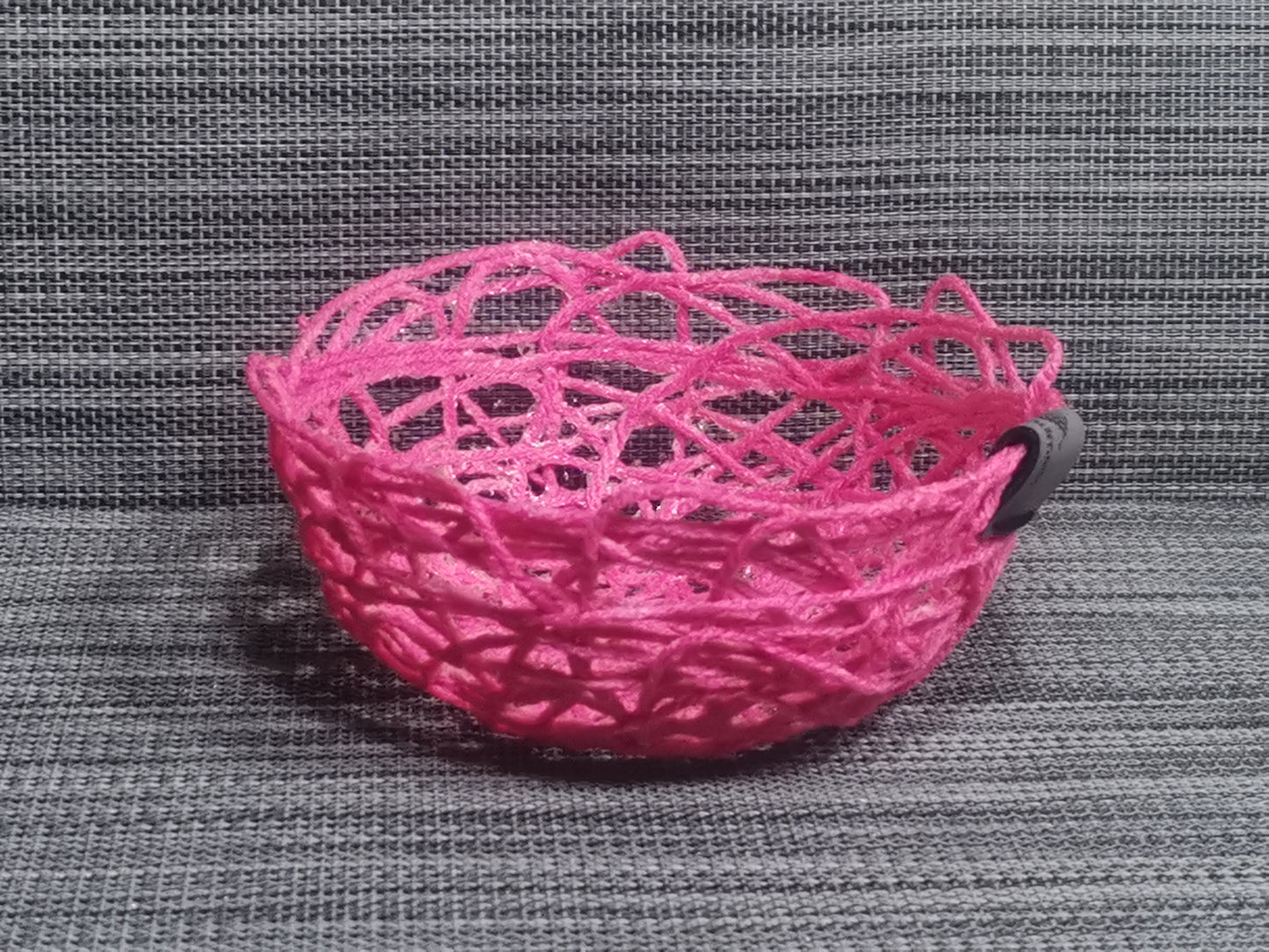 Handgemachtes Osterkörbchen in Pink aus Wolle – ø15 cm, Höhe 8 cm