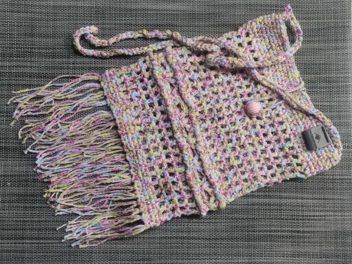 Handgemachte Häkeltasche in Pink, ca. 20x33 cm, gehäkelt – modernes Accessoire von bw-handmade, ideal für Alltag und Freizeit.