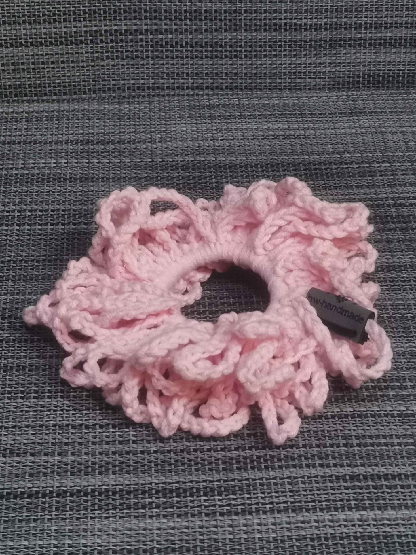 Handgehäkeltes Schlingen-Haargummi in Rosa, 100% Baumwolle, Ø 12 cm