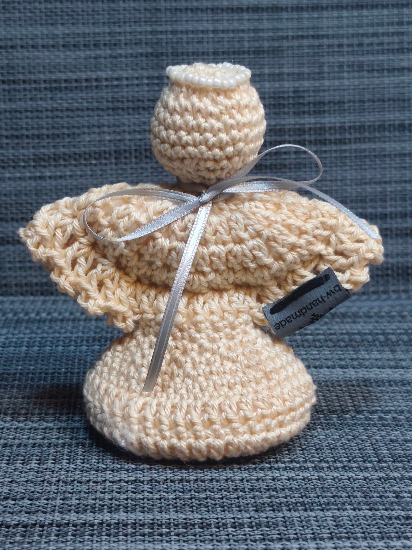 Gehäkelter Engel in Apricot aus 100 % Baumwolle – handmade Deko von bw-handmade