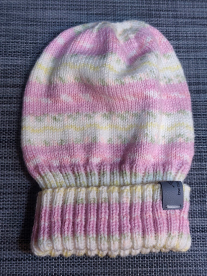 Handgestrickte Kindermütze in Rosa aus Gründl Baby Color – 2–4 Jahre