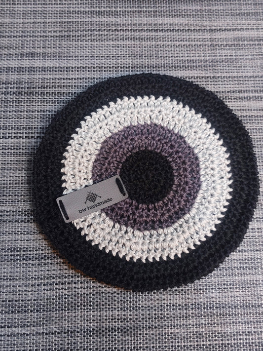 Häkel-Frisbee in Schwarz und Grau – handmade Baumwolle